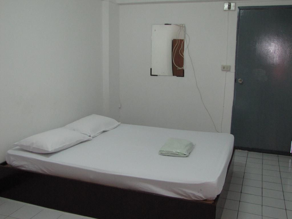 Nr Guesthouse Bangkok Room photo